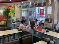 大堂-李先生牛肉面大王(营口大润发店)