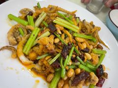 干煸鱿鱼-奥华餐厅·老张记(台基厂店)