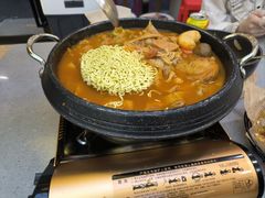 -豚妈妈汤饭·部队锅(南京东路店)