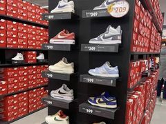 -NIKE上海青浦换季优惠店