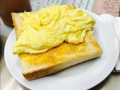 炒蛋配多士-金凤茶餐厅(湾仔店)