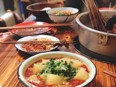 -咏勝锑锅麻辣烫(净居寺路总店)