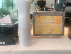 -HAIR CORNER