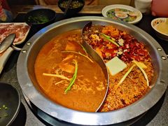 -沸炉重庆老火锅(军事博物馆店)