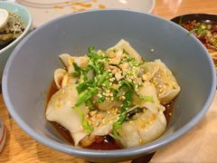 抄手-觅香串串香·麻辣烫·冒菜(欧美广场店)