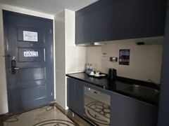 -泊雅酒店公寓(广州琶洲磨碟沙地铁站店)