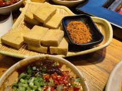 -老牌坊云南鱼豆花火锅(嵩山店)