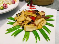 笋尖兰豆炒腊味-高第街56号港式餐厅(山大路店)