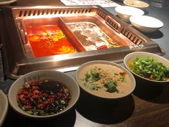 -老牌坊云南鱼豆花火锅(哈西万达店)