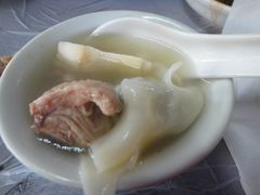 馄饨老鸭煲-老品芳