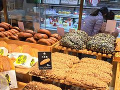 -万利隆·活力烘焙(人民路店)