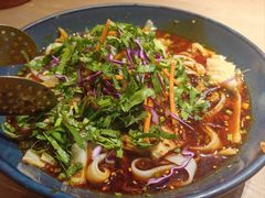 石河子凉皮与花茶-耶里夏丽·新疆菜·28年喀什老馆(田林东路店)