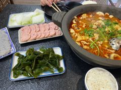 -灶知轩湘西石锅鱼(万佳广场店)