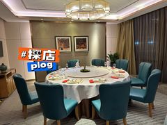 包房-荣粤酒家·融合粤菜·海鲜火锅