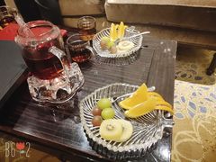 松露普洱和水果盘-新光酒家·河豚·海鲜·蟹料理(浦东店)