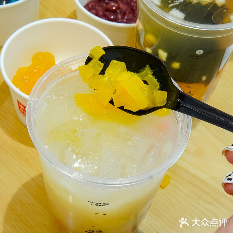 秋冬必喝 | 书亦烧仙草才有的小吊梨汤珍宝茶🍐