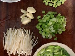 老北京炸酱面-门框胡同百年卤煮(新街口店)