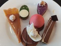 -圣丰索菲特·2 On 988 Café 自助餐厅