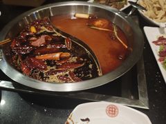 -百年川椒重庆老火锅(光谷店)