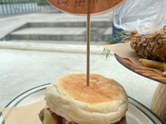 超级牛肉汉堡-野草莓自由市场