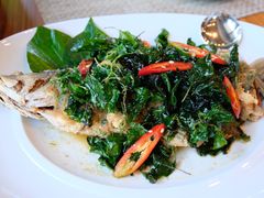 -Chom Cafe and Restaurant