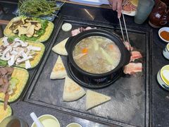 -有一锅·野生菌黑山羊腊排骨火锅(古城北门店)