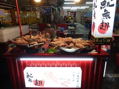 -六合夜市