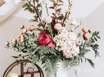 这场阳光房里的中式婚礼，是不是很通透雅致～