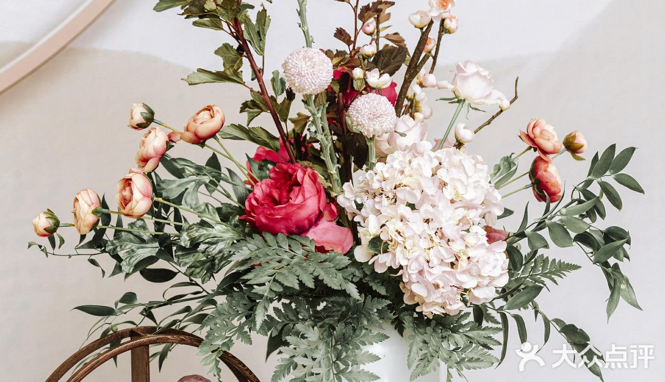 这场阳光房里的中式婚礼，是不是很通透雅致～