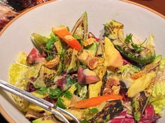 时令蔬菜沙拉配烟熏牛油果-OTIUM • 柴屿麦(亮马桥店)
