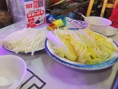 -霄汉牛三鲜湖北砂锅菜(万松园2店)
