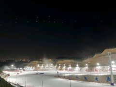 -采薇庄园四季滑雪场