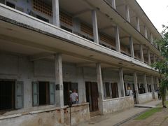 -吐斯廉屠杀博物馆