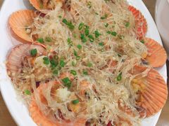 蒜蓉粉丝蒸扇贝-明记海鲜大排档(巽寮湾店)