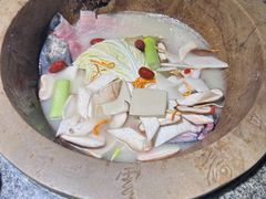 -云荷里·蒸汽石锅鱼·云南菜(中发百旺店)