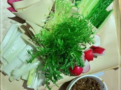 -关东小磨东北菜(上海长风大悦城店)