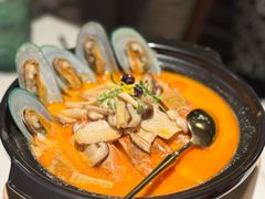 围炉煮海鲜（冬阴功海鲜锅物）-LE MISSMORE餐酒吧(茉念西里店)