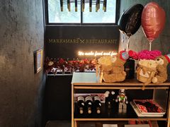 -Mark&Mars Restaurant