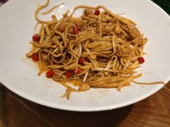 -黄泥岗·地道湖北菜(奥特莱斯店)