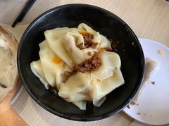 大碗酸辣馄饨-云平风味园(护国路店)