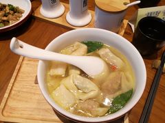 鸡汤全家福馄饨-上海人家花樣年华(中山公园店)