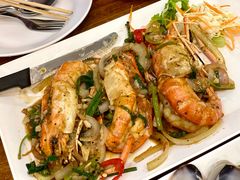 -两兄弟Song Pee Nong(2号店)