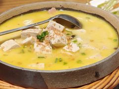 -泉畔人家·老济南经典鲁菜(大明湖店)