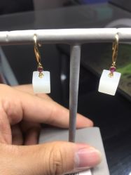 -威德钻石-克拉钻大本营(南京东路店)