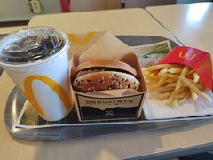 -麦当劳(军博店)