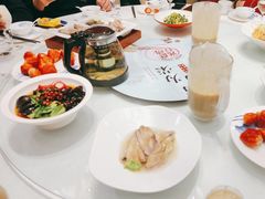 -香山湖家家宴(中山陵店)