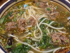 -云阿蛮云南生烫牛肉米线(奉贤路店)