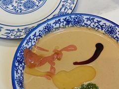 麻酱沾碟-一只羊·铜锅涮羊肉烧烤