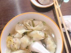 -笑来喜馄饨小笼工坊(通扬路店)