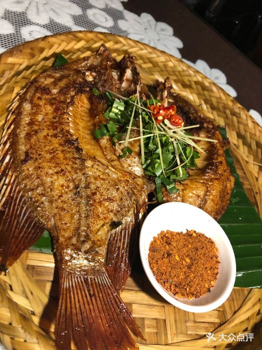觅云云南菜·驿境(恒力博纳店)傣味香茅草烤鱼图片